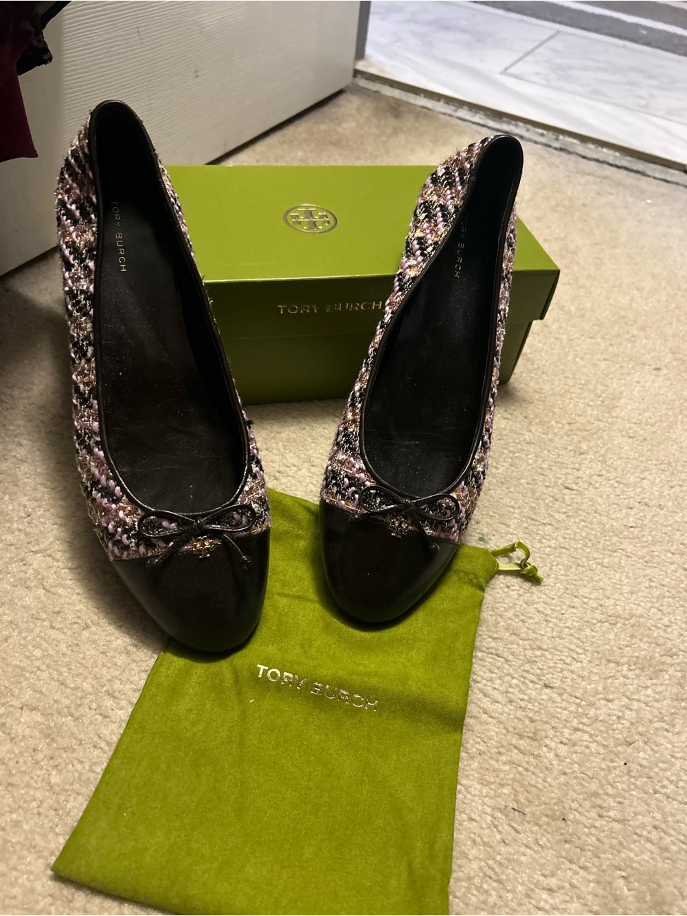 AUTHENTIC Tory Burch cap toe Black Patent & Pink Tweed Ballet Flats.